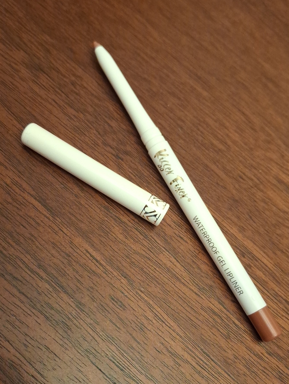 Belle Beauty Kisser Fixer Waterproof Gel Lip Liner 0.35g New - Pink Coral Nude